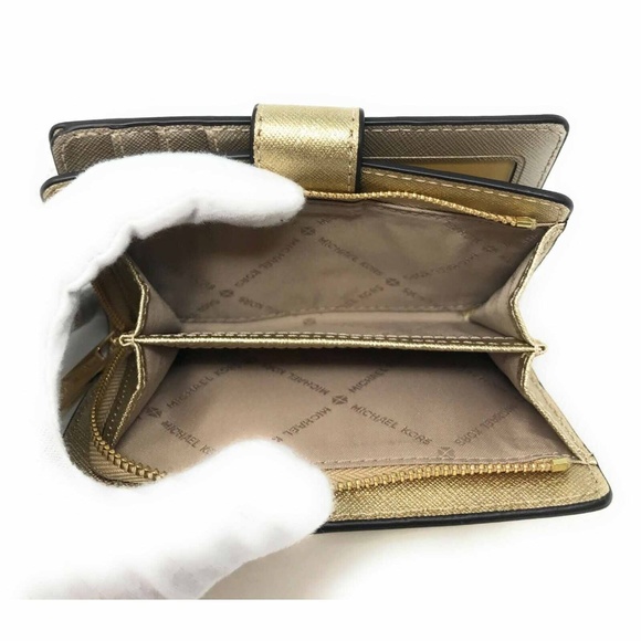 Michael Kors Jet Set Travel PVC Bifold Coin Wallet - Picture 7 of 7